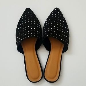 Black flats with small studs -New- Read descrip.